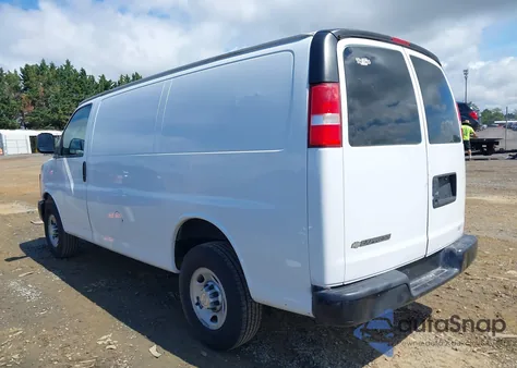 2017 Chevrolet Express 2500 Work Van from USA, damaged, VIN 1GCWGAFF6H1147484